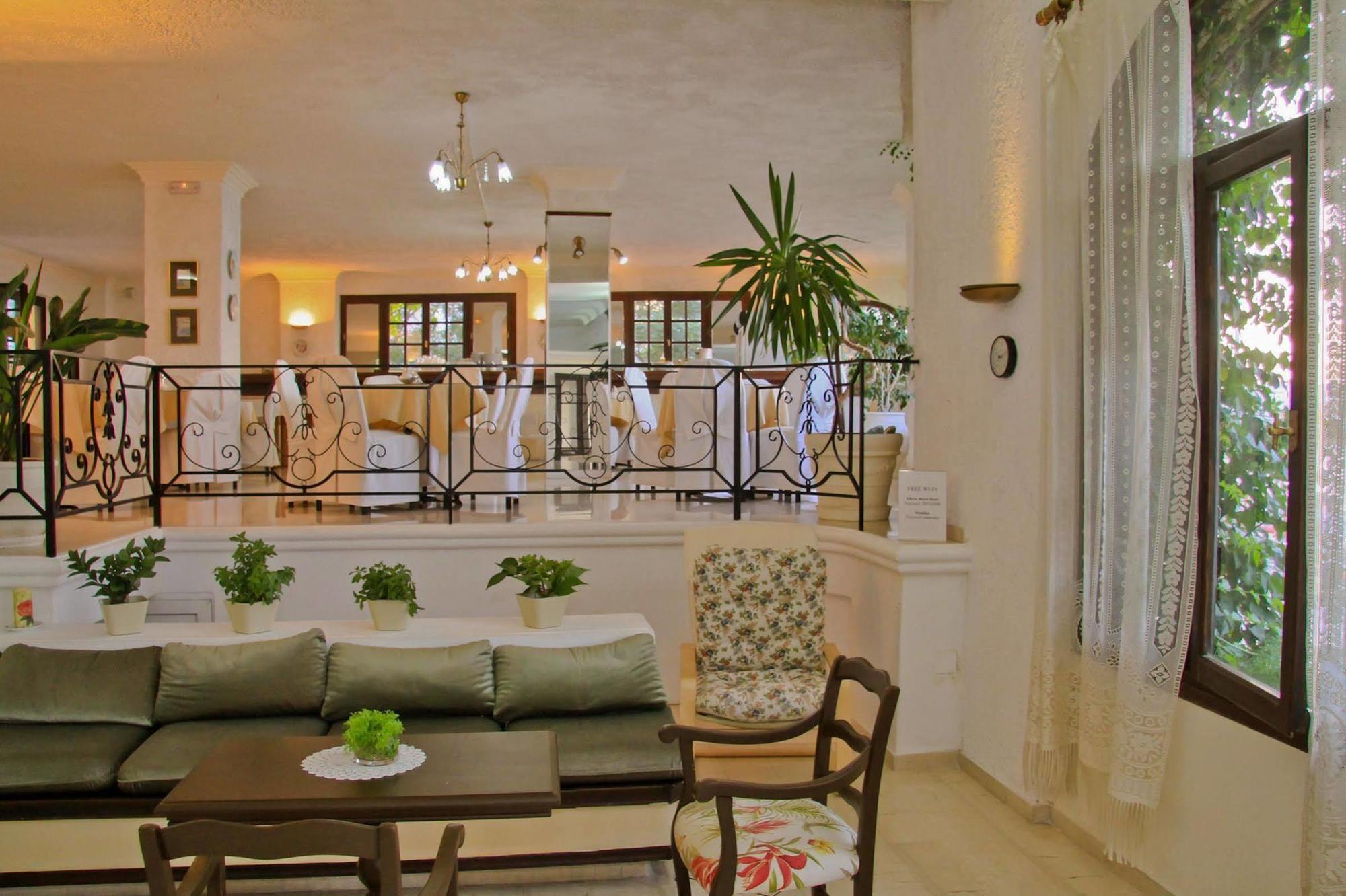 Azure Mare Hotel Hersonissos  Ngoại thất bức ảnh